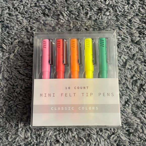 NWT 10 mini felt tip pens - Picture 1 of 2